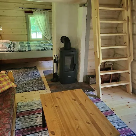 Kotka Farm 게스트하우스 Saarekula