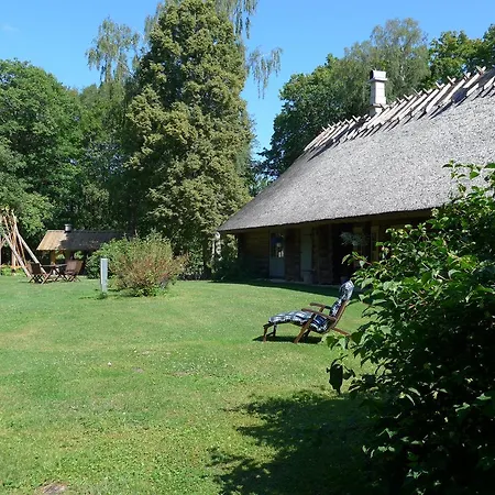 Kotka Farm 게스트하우스 Saarekula